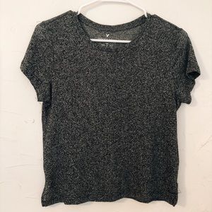 AMERICAN EAGLE | dark gray flowy crop top